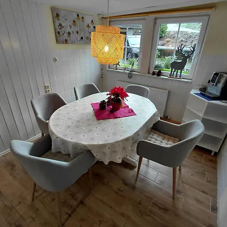Haus Am Waldrand Apartamento *